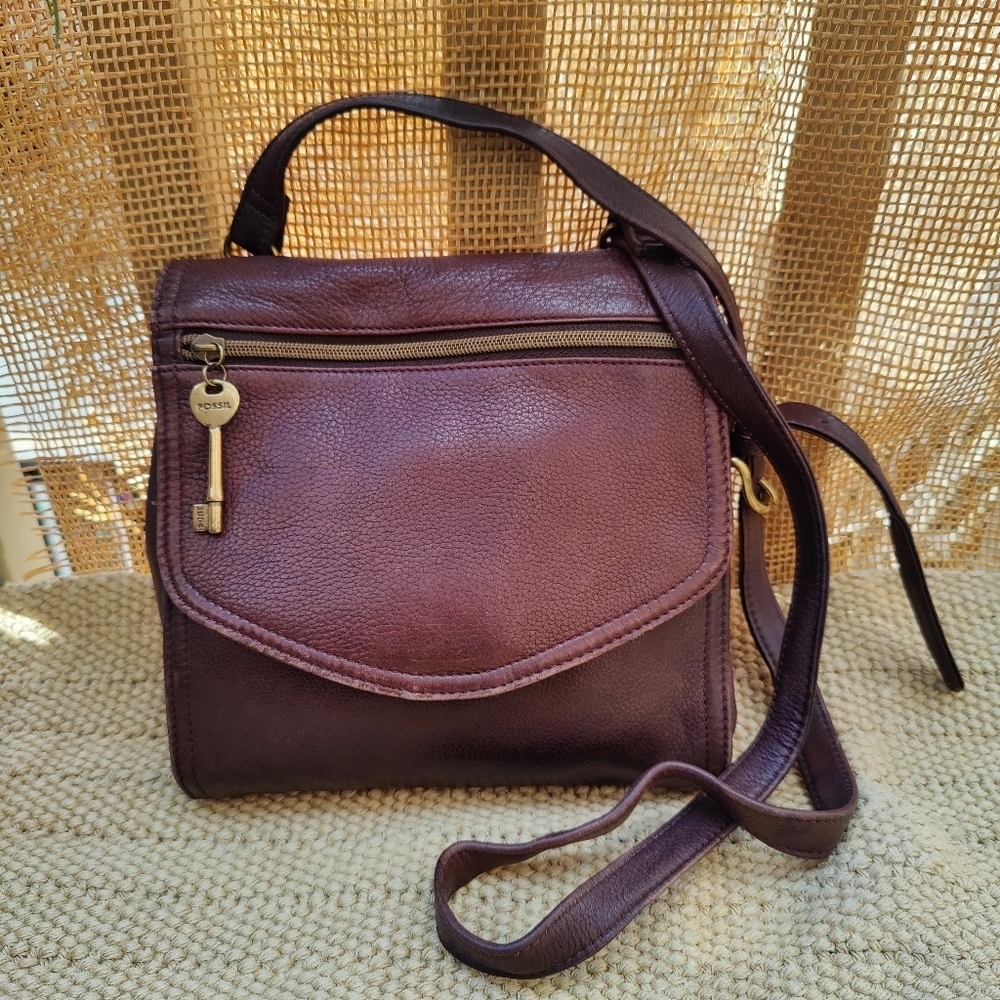 Vintage Fossil Brown Leather Crossbody 75082 Bag Purse Heritage Style Key Zip